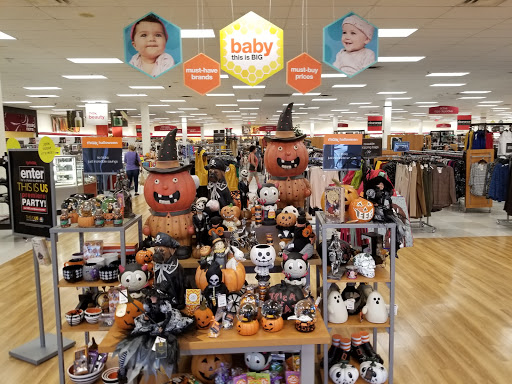 Department Store «T.J. Maxx», reviews and photos, 1650 Miami Gardens Dr, North Miami Beach, FL 33179, USA