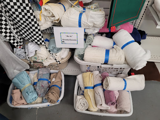 Thrift Store «Pick of the Litter Thrift and Gift Shop», reviews and photos, 1701 Piner Rd # A, Santa Rosa, CA 95403, USA