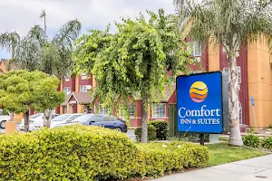 Comfort Inn & Suites image