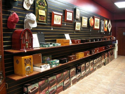 Tobacco Shop «The Island Smoke Shop», reviews and photos, 103400 Overseas Hwy, Key Largo, FL 33037, USA
