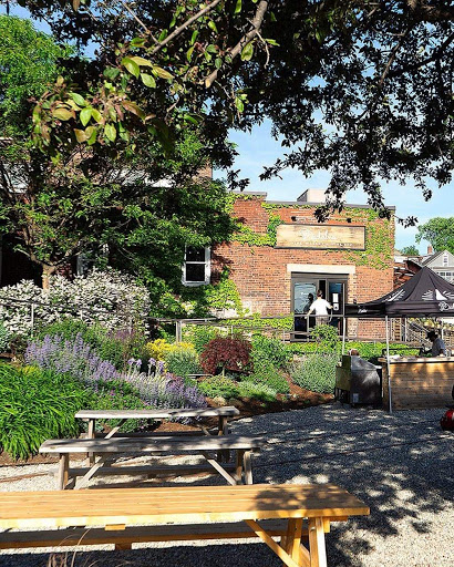 Wine Store «Dedalus Wine Shop, Market & Wine Bar», reviews and photos, 388 Pine St, Burlington, VT 05401, USA