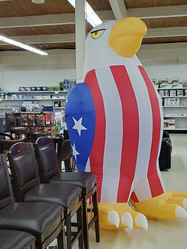 Discount Store «Eagle Bargain Outlet», reviews and photos, 10890 SE Oak St, Milwaukie, OR 97222, USA
