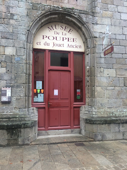 Musée de La Poupée et des Jouets Anciens