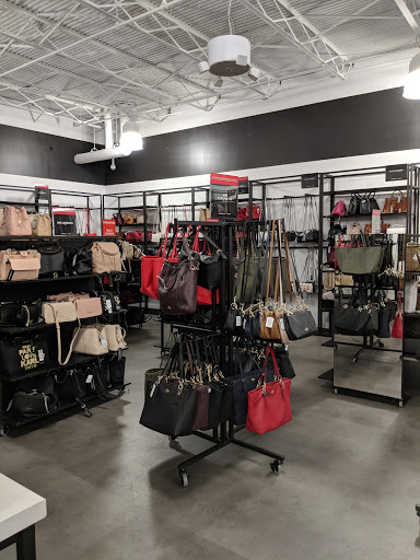 Department Store «Saks OFF 5TH», reviews and photos, 1675 Rockville Pike, Rockville, MD 20852, USA