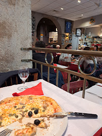 Plats et boissons du Restaurant italien Pizzeria Napoli Chez Nicolo & Franco Morreale à Lyon - n°3