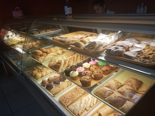 Pastelería Delikatessen La Granja