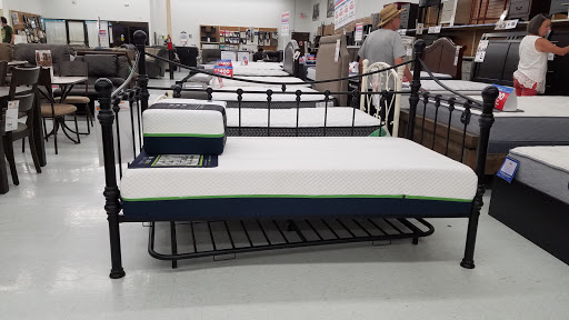 Discount Store «Big Lots», reviews and photos, 15 E 6th St, Bellevue, KY 41073, USA