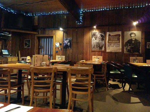 Pub «Wooden Nickel Pub & Eateries», reviews and photos, 1610 Pine St, Silverton, OR 97381, USA