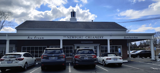Newport Creamery, 296 County Rd, Barrington, RI 02806, USA, 