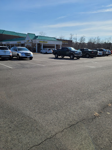 Auto Repair Shop «Hogan & Sons Tire and Auto», reviews and photos, 46970 Community Plaza, Sterling, VA 20164, USA