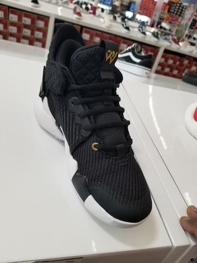 Shoe Store «WSS», reviews and photos, 104 W Foothill Blvd, Rialto, CA 92376, USA