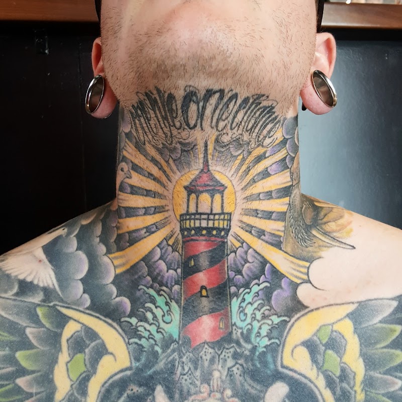 Needles & Ink Tattoostudio - Kai Müsch Tätowierhandwerk