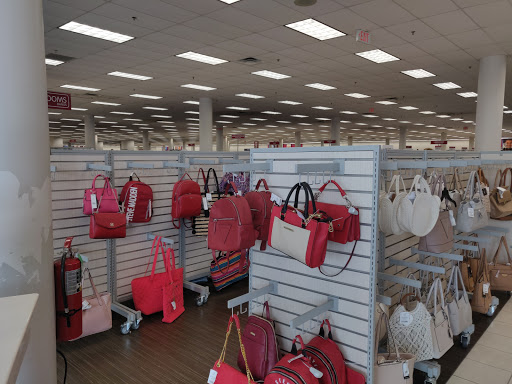 Clothing Store «Burlington Coat Factory», reviews and photos, 350 Towne Center Cir, Sanford, FL 32771, USA