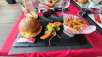 Hamburger du Restaurant créole La Rhumerie du pirate à Saint-François - n°8