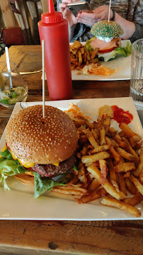 Hamburger du Restaurant américain Le Depanneur à Celles-sur-Belle - n°12