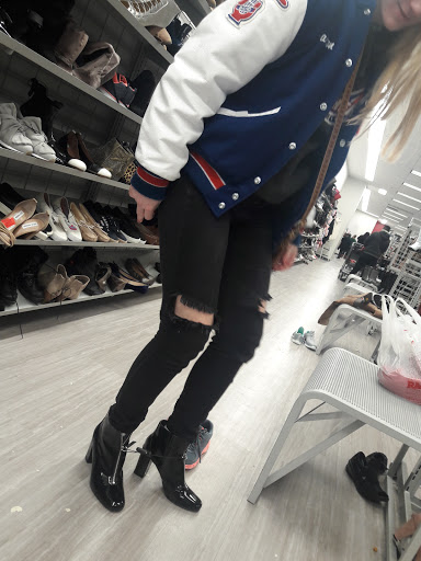 Clothing Store «Burlington Coat Factory», reviews and photos, 600 Northtown Dr, Blaine, MN 55434, USA