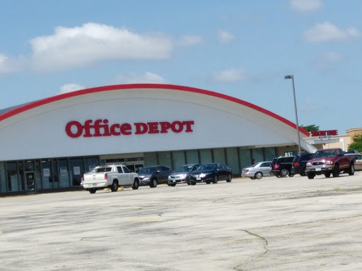 Office Supply Store «OfficeMax», reviews and photos, 3555 S 27th St, Milwaukee, WI 53221, USA