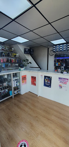 Reviews of CR Mobile Phones and Laptops in Hull - Cell phone store