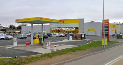 Station service Auchan à Massieux