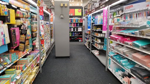 Office Supply Store «Staples», reviews and photos, 2950 Belcrest Center Dr, Hyattsville, MD 20782, USA