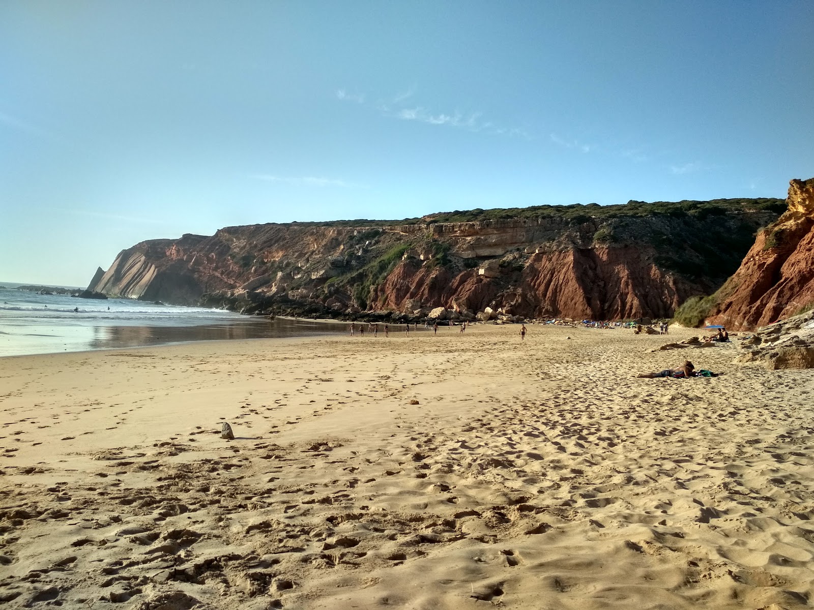 Praia do Telheiro的照片 具有非常干净级别的清洁度