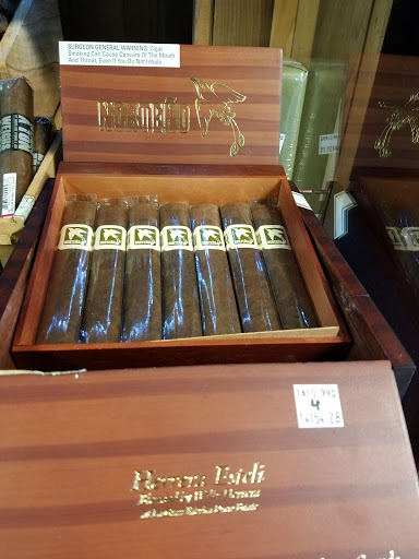 Tobacco Shop «Everett Cigar & Tobacco», reviews and photos, 11108 Evergreen Way c, Everett, WA 98204, USA