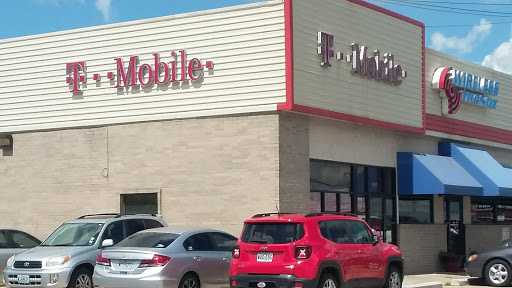 Shopping Mall «Town & Country Shopping Center», reviews and photos, 2615 N Kansas Expy, Springfield, MO 65803, USA