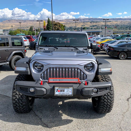 Car Dealer «Town Chrysler Jeep Dodge Ram», reviews and photos, 1001 N Miller St, Wenatchee, WA 98801, USA