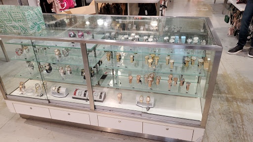 Clothing Store «GUESS Factory», reviews and photos, 11775 NE Executive Dr i040, Edinburgh, IN 46124, USA