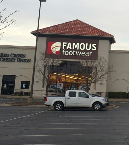 Famous Footwear, 5323 E 41st St, Tulsa, OK 74135, USA, 