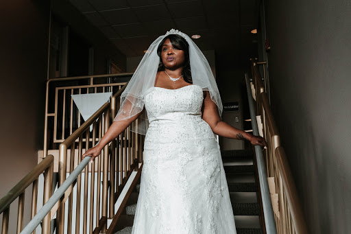 Bridal Shop «SGE Bridal Boutique», reviews and photos, 1020 N Hamilton Rd, Gahanna, OH 43230, USA