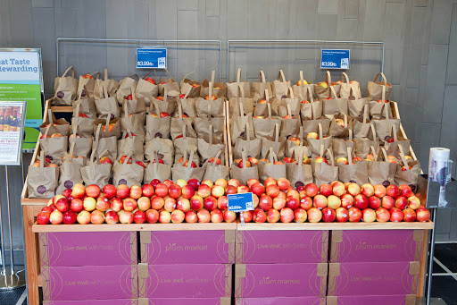 Grocery Store «Plum Market Old Town», reviews and photos, 1233 N Wells St, Chicago, IL 60610, USA