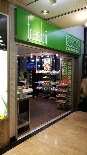 Shopping Mall «Water Tower Place», reviews and photos, 835 N Michigan Ave, Chicago, IL 60611, USA