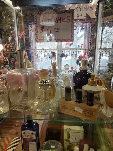 Thrift Store «That Nothing Be Lost Thrift», reviews and photos, 16 Franciscan Way, Garrison, NY 10524, USA