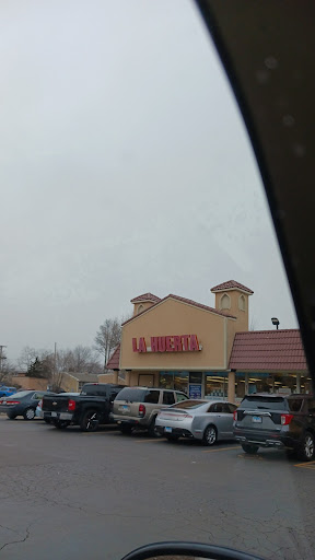 Mexican Grocery Store «La Huerta», reviews and photos, 396 W Lake St, Addison, IL 60101, USA