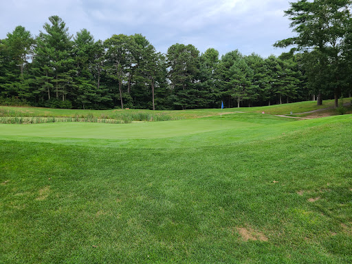 Golf Course «Pinecrest Golf Course», reviews and photos, 25 Pinehurst Dr, Richmond, RI 02812, USA