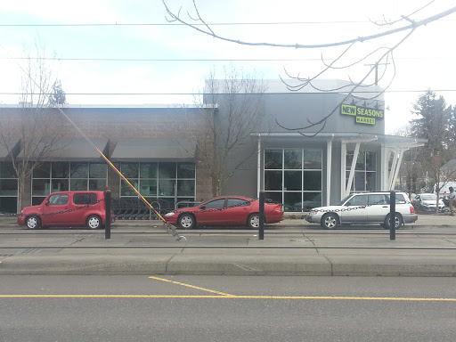 Grocery Store «New Seasons Market Arbor Lodge», reviews and photos, 6400 N Interstate Ave, Portland, OR 97217, USA