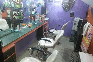 Choice Hair Cutting Saloon image