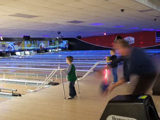 Bowling Alley «AMF Dewey Garden Lanes», reviews and photos, 4470 Dewey Ave, Rochester, NY 14612, USA