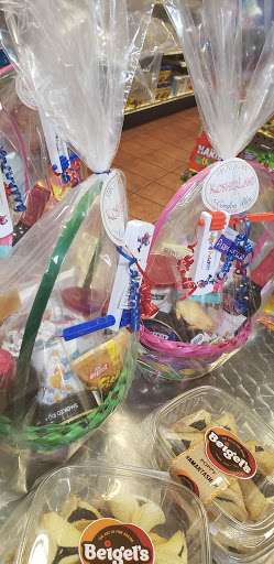 Kosher Grocery Store «KOSHERLAND», reviews and photos, 9467 Harding Ave, Surfside, FL 33154, USA