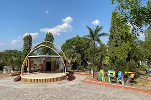 Parque de la paz image