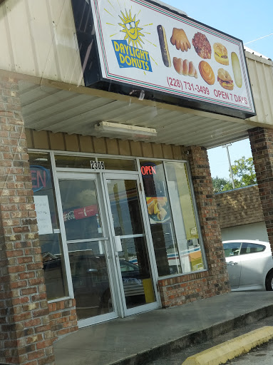 Donut Shop «Daylight Donuts», reviews and photos, 2309 Pass Rd, Gulfport, MS 39501, USA