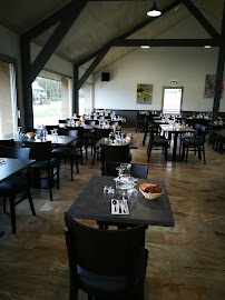 Atmosphère du Restaurant LE NEVEZ KER à Lampaul-Guimiliau - n°1