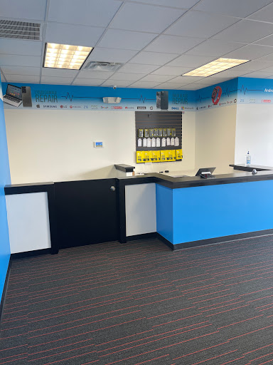 Electronics Repair Shop «Dr Cell Phone North Houston», reviews and photos, 19710 Northwest Fwy #300, Jersey Village, TX 77065, USA