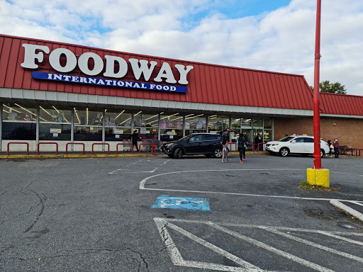 Shopping Mall «Carrollton Shopping Center», reviews and photos, 8474 Annapolis Rd, New Carrollton, MD 20784, USA