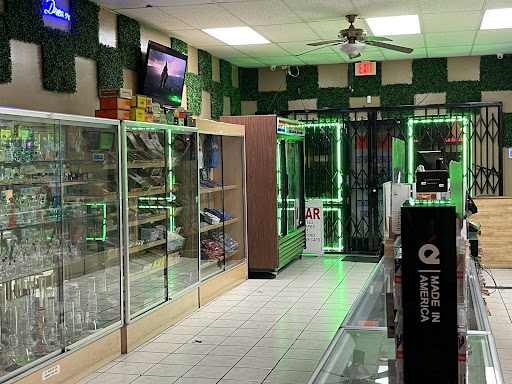 Tobacco Shop «High Q Cigar House», reviews and photos, 12127 E Carson St, Hawaiian Gardens, CA 90716, USA