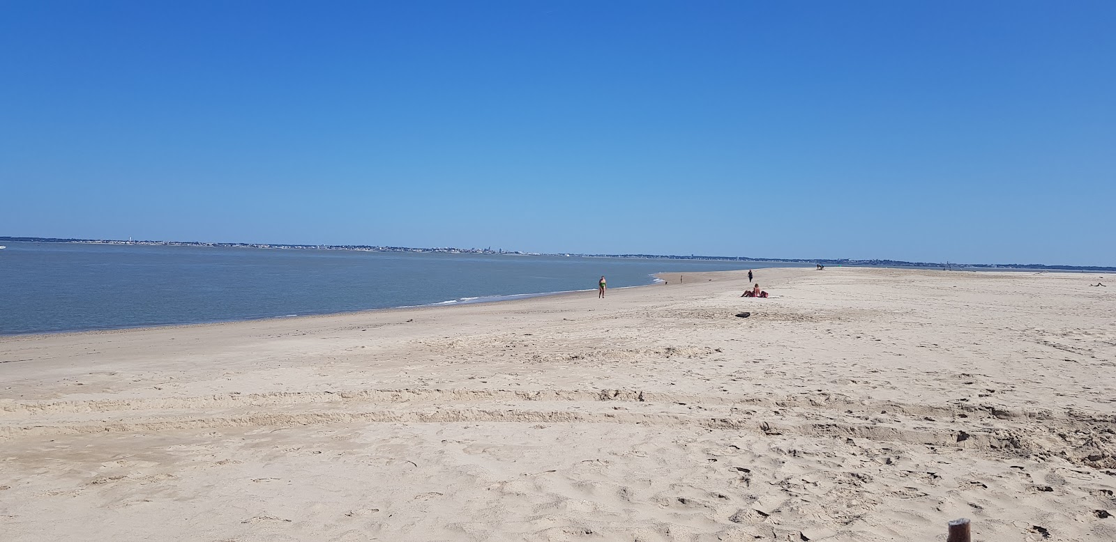 Zdjęcie Plage St. Nicolas położony w naturalnym obszarze