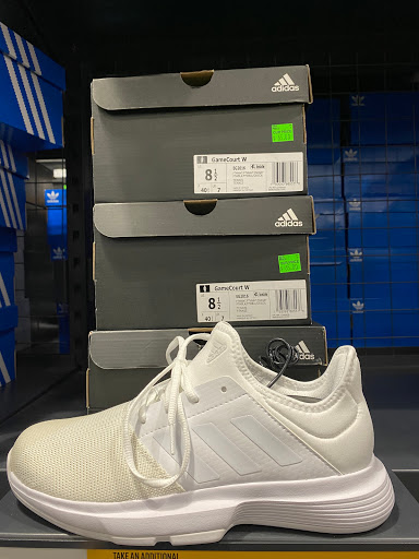 Sporting Goods Store «adidas Outlet Store Woodburn», reviews and photos, 1001 N Arney Rd Ste 400, Woodburn, OR 97071, USA