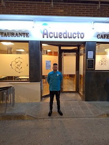 Cafeteria Restaurante El Acueducto Av. José María Peleato, 7, 22240 Tardienta, Huesca, España