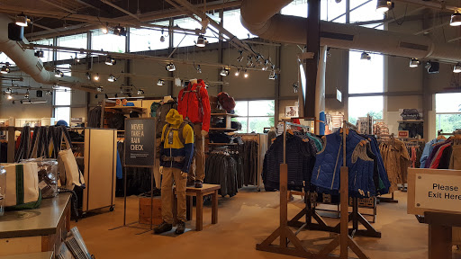 Clothing Store «L.L. Bean», reviews and photos, 700 Paramus Park, Paramus, NJ 07652, USA